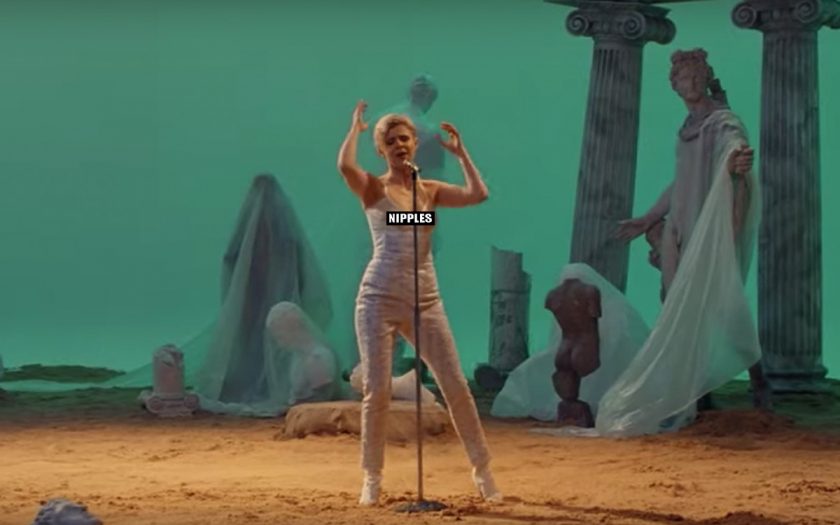 robyn singing in ever again music video there's some roman sculptures in the background