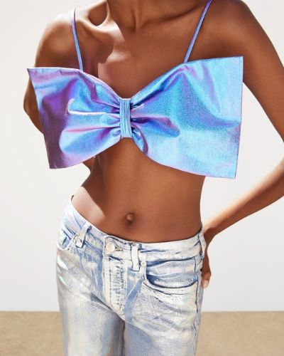 SHINY BOW TOP AND HOLOGRAPHIC JEANS