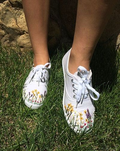 PacienciaYFeGoods Wildflower Embroidered Shoes